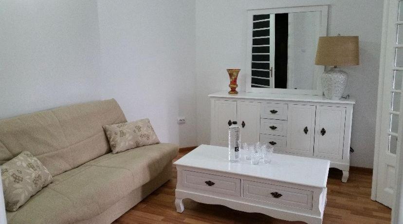 Central Appartment - Heart Of Bucharest - Sector 1 - New Renovated - Open Space Dış mekan fotoğraf